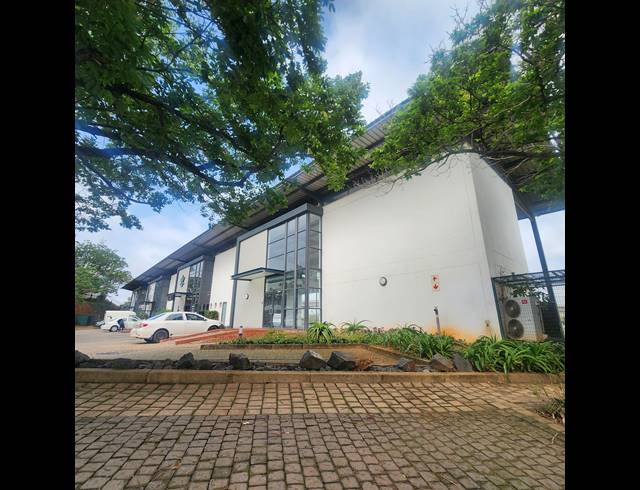 351M² OFFICE FOR SALE IN UMHLANGA CENTRAL